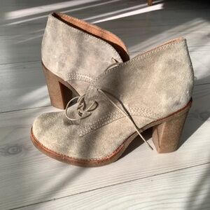 Boots Beige Suede Heeled Ankle Boots
